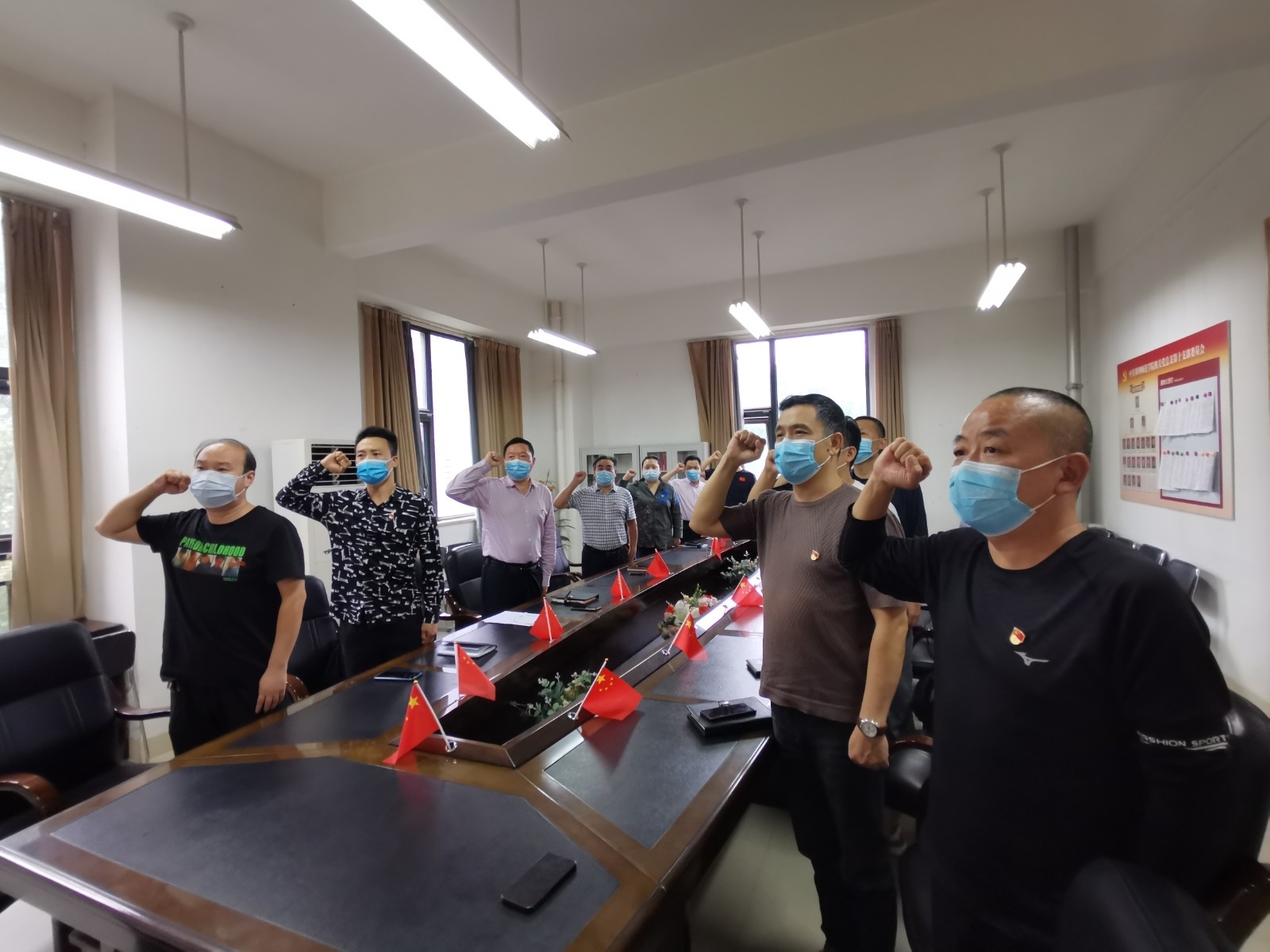 e9a447cbc90083acf2057fba4cea246.jpg e9a447cbc90083acf2057fba4cea246.jpg